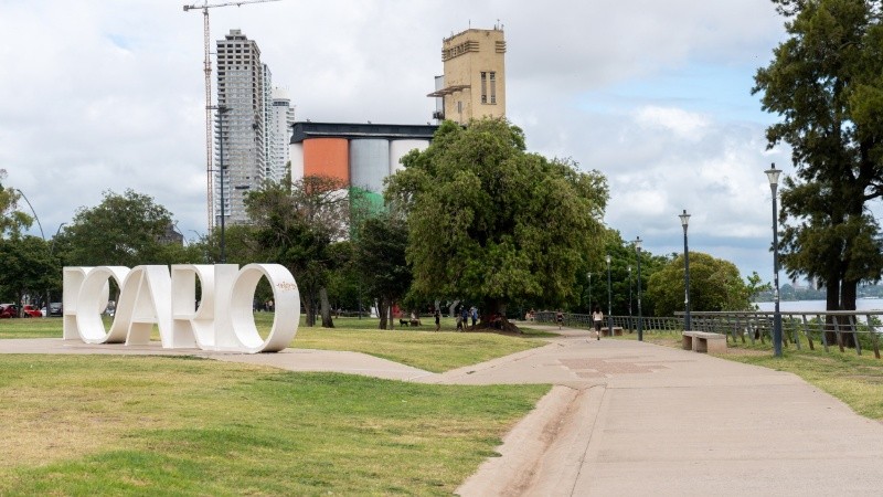 El punto de avistaje pedido es sobre la costanera, entre Dorrego y Roca.