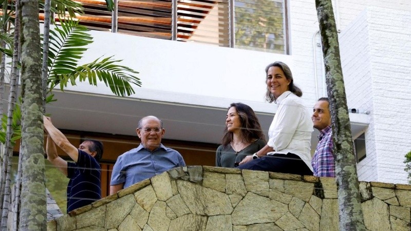 Lograron abandonar el país y recuperar su libertad después de 412 días.