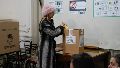 Pocos y abrigados: así transcurrían las elecciones en Rosario, en imágenes